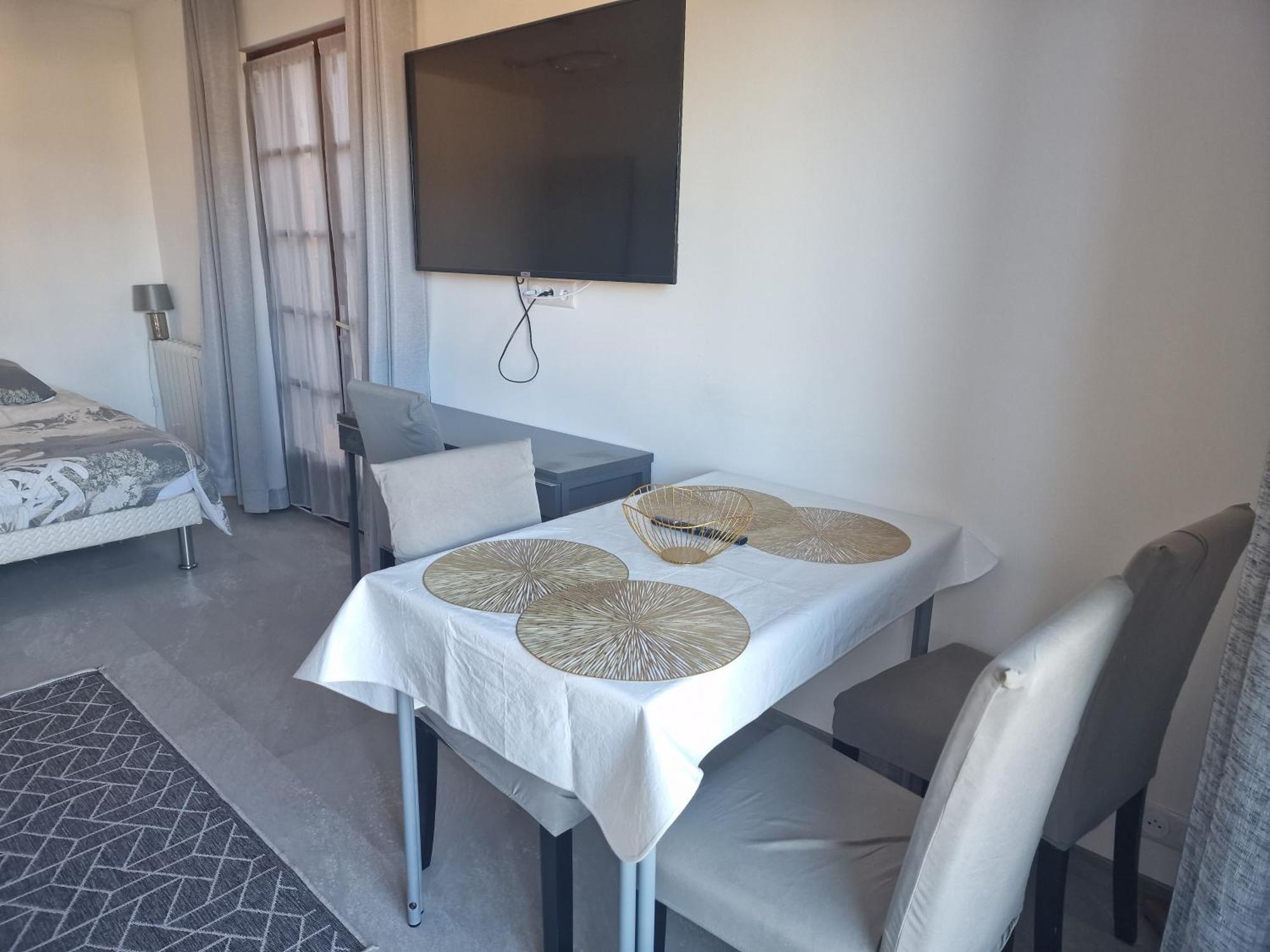 Ravissant Appartement Saint-Raphael Piscine 客房 照片